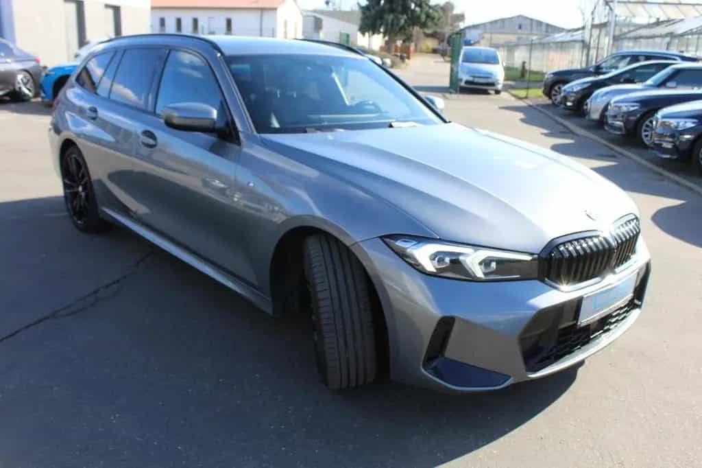 BMW 320 d Tour. xDrive M Sportpaket+HUD+DAB+ACC+19Zo. 11/2022-photo-11