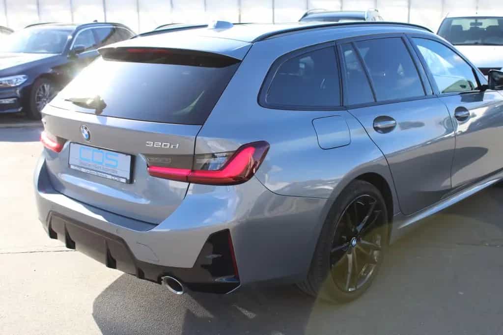 BMW 320 d Tour. xDrive M Sportpaket+HUD+DAB+ACC+19Zo. 11/2022-photo-7