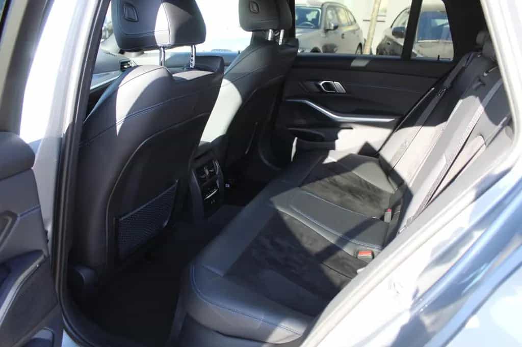 BMW 320 d Tour. xDrive M Sportpaket+HUD+DAB+ACC+19Zo. 11/2022-photo-8