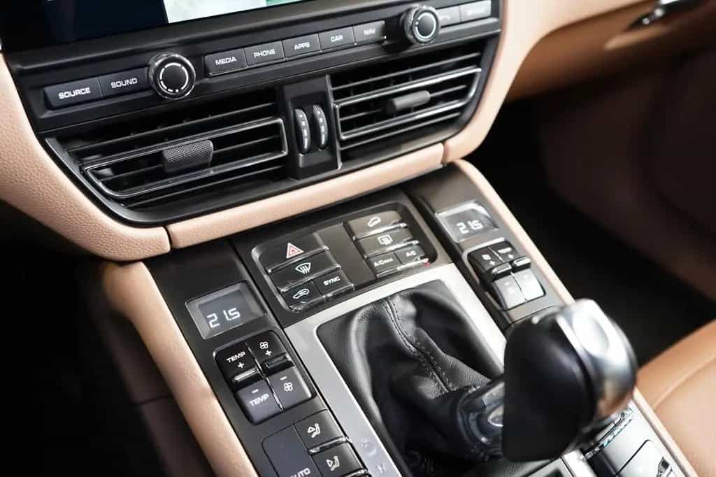 Porsche Macan NET 10/2019-photo-24