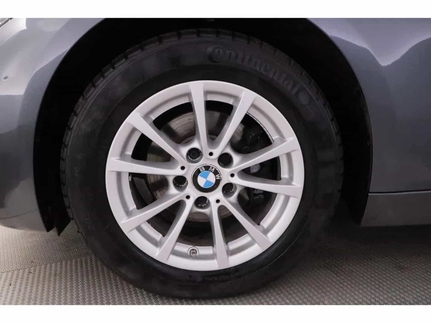 BMW 3 Series 11/2018-photo-15