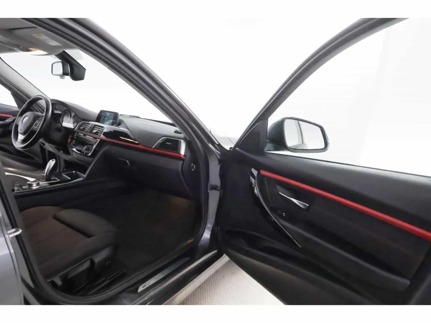 BMW 3 Series 11/2018-photo-20
