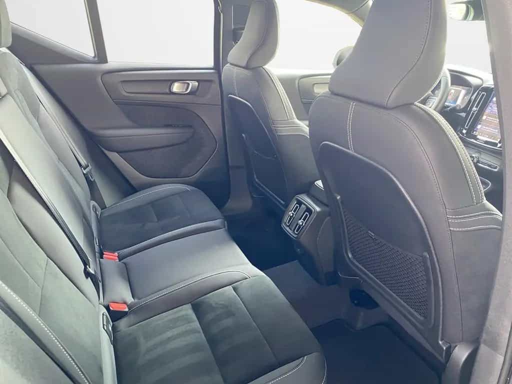 Volvo XC40 B4 Ultimate Dark ACC*LED*Navi*SHZ*360* 12/2023-photo-12