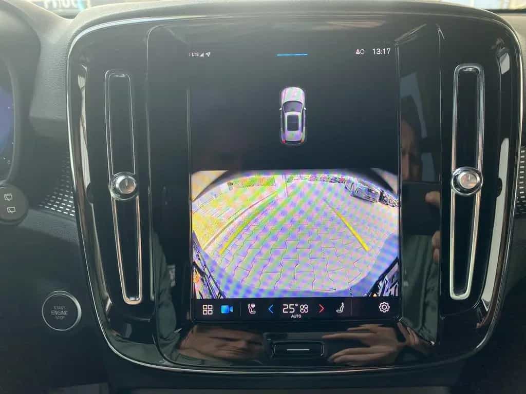 Volvo XC40 B4 Ultimate Dark ACC*LED*Navi*SHZ*360* 12/2023-photo-19