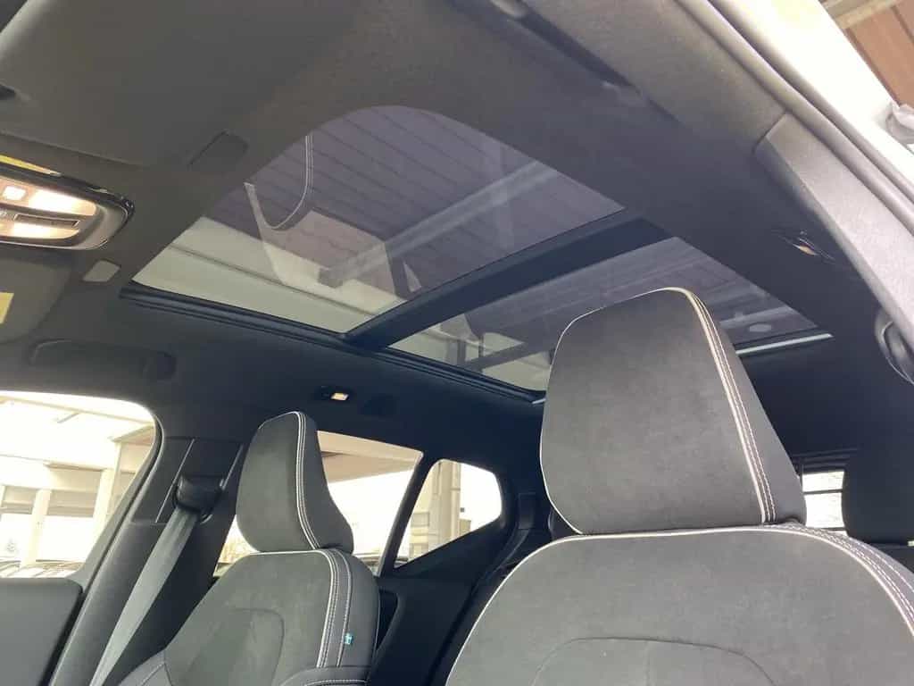 Volvo XC40 B4 Ultimate Dark ACC*LED*Navi*SHZ*360* 12/2023-photo-20