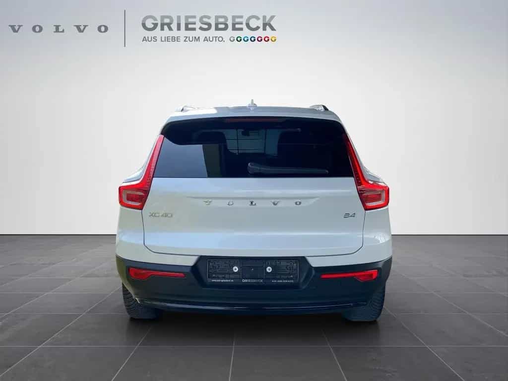 Volvo XC40 B4 Ultimate Dark ACC*LED*Navi*SHZ*360* 12/2023-photo-3
