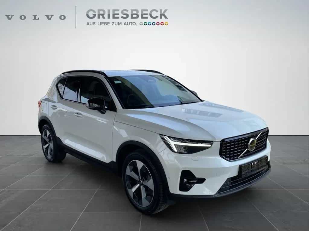 Volvo XC40 B4 Ultimate Dark ACC*LED*Navi*SHZ*360* 12/2023-photo-5