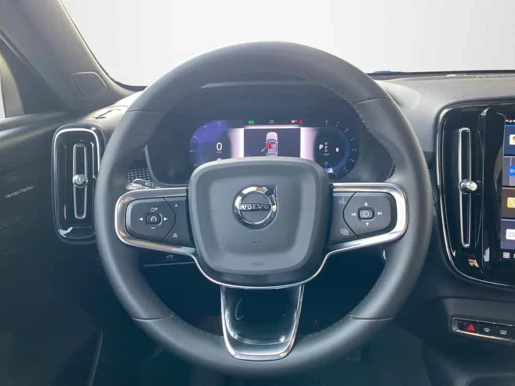 Volvo XC40 B4 Ultimate Dark ACC*LED*Navi*SHZ*360* 12/2023-photo-9