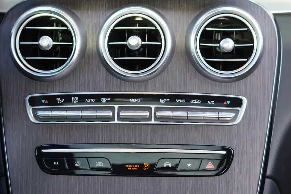 Mercedes-Benz GLC 200 4Matic 10/2019-photo-11
