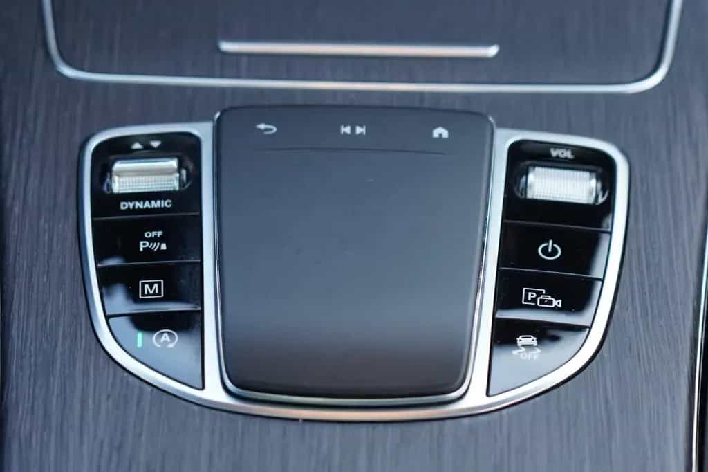 Mercedes-Benz GLC 200 4Matic 10/2019-photo-12