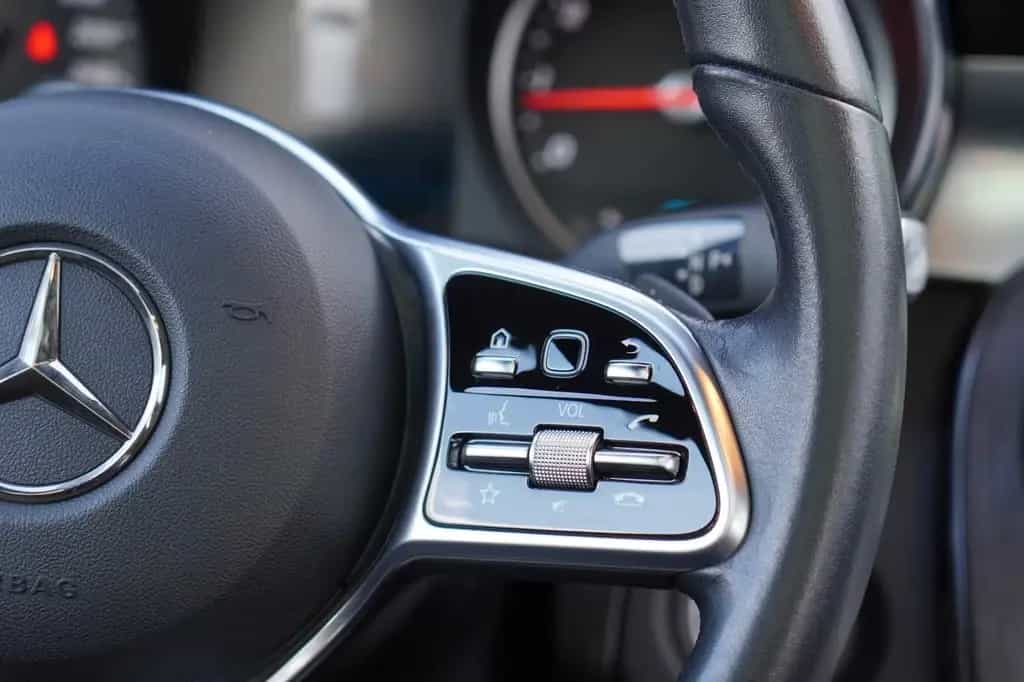 Mercedes-Benz GLC 200 4Matic 10/2019-photo-13