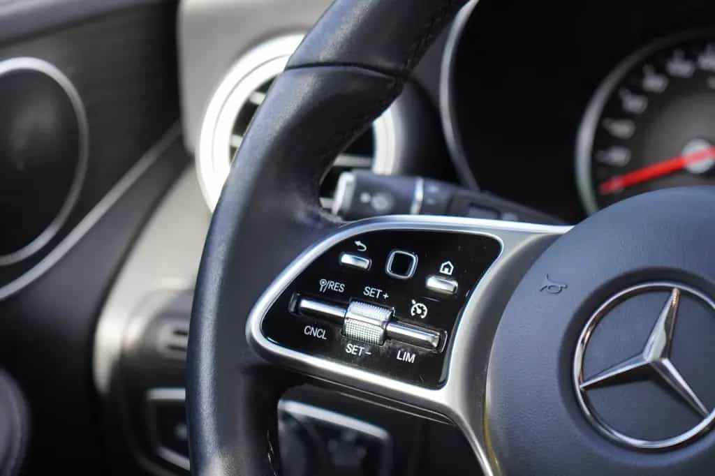 Mercedes-Benz GLC 200 4Matic 10/2019-photo-14