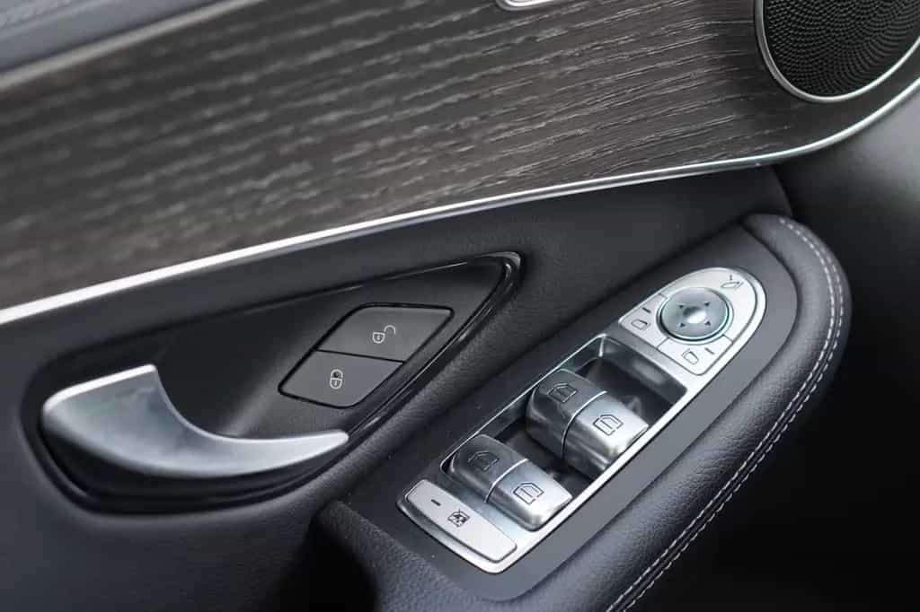 Mercedes-Benz GLC 200 4Matic 10/2019-photo-15