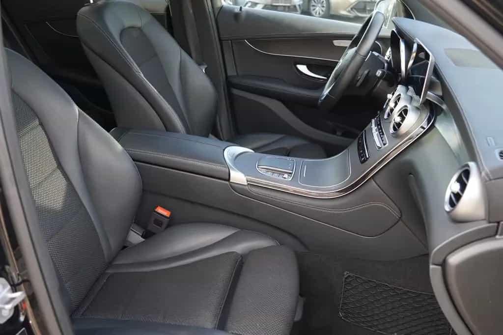 Mercedes-Benz GLC 200 4Matic 10/2019-photo-7