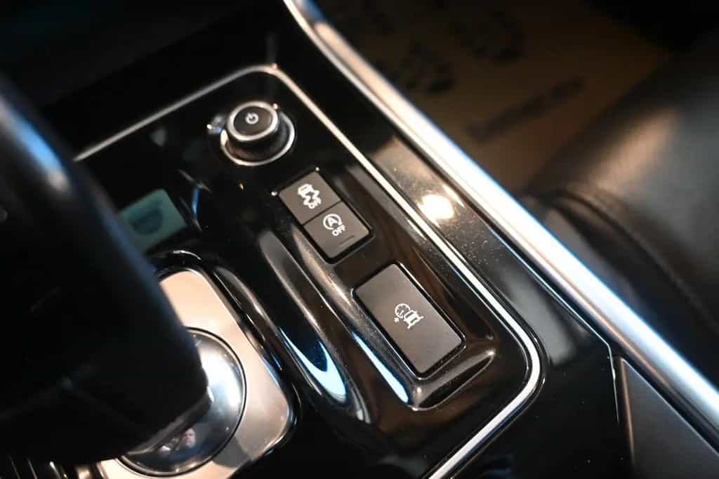 Jaguar XE 2.0 D AWD R-Dynamic S EURO 6d FULL !! 06/2019-photo-17
