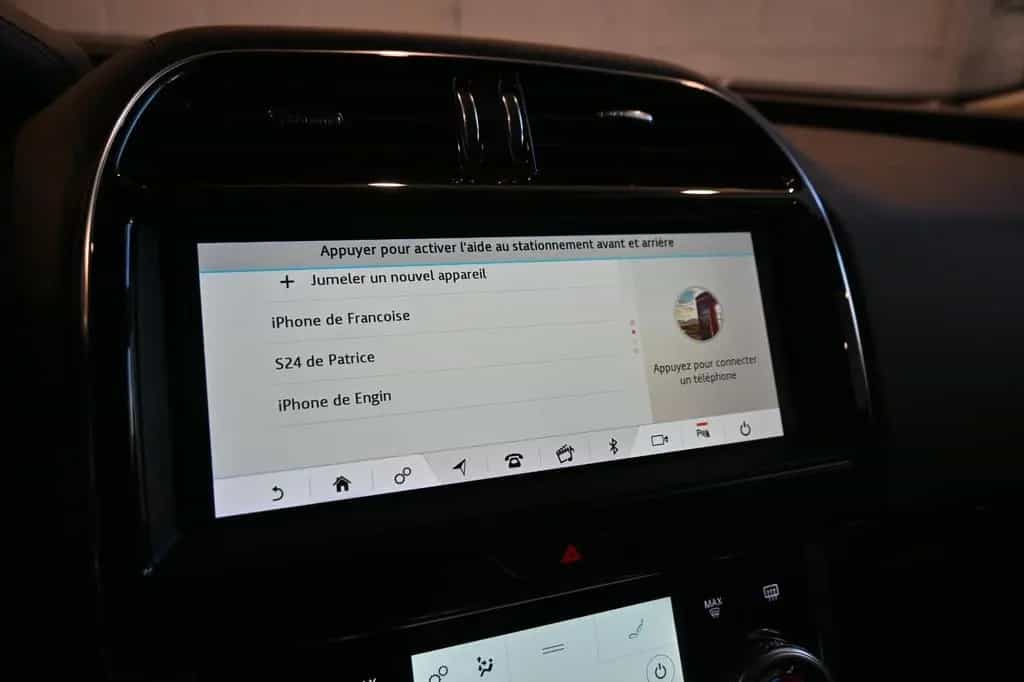 Jaguar XE 2.0 D AWD R-Dynamic S EURO 6d FULL !! 06/2019-photo-24