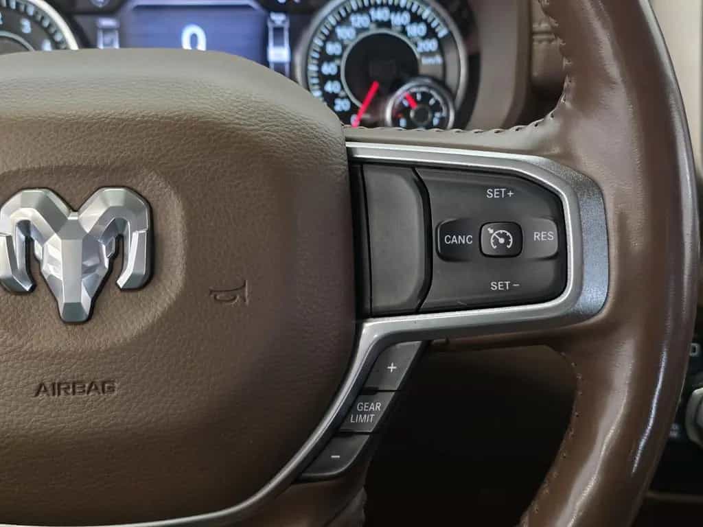 Dodge RAM 5.7 V8 HEMI Laramie*Unfallfrei*MwSt*Garantie 01/2020-photo-23