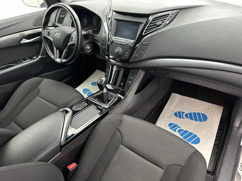 Hyundai i40 blue Trend "NAVI-CAM-SITZH-MULTI-BLUET" 07/2018-photo-10