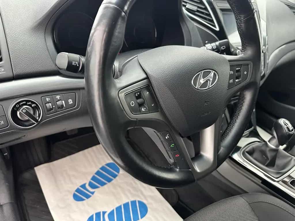 Hyundai i40 blue Trend "NAVI-CAM-SITZH-MULTI-BLUET" 07/2018-photo-13