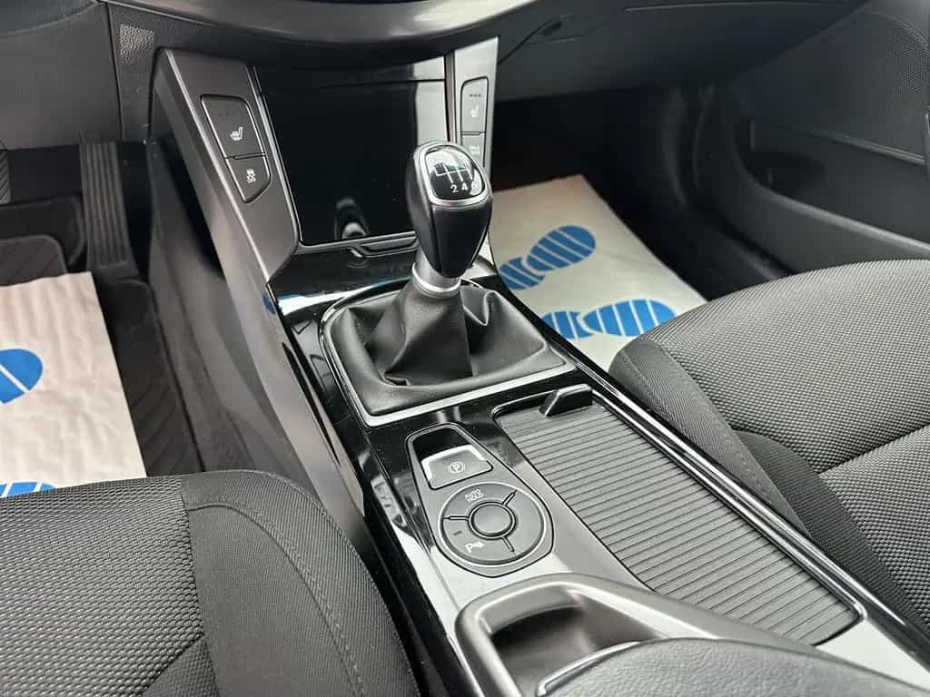Hyundai i40 blue Trend "NAVI-CAM-SITZH-MULTI-BLUET" 07/2018-photo-17