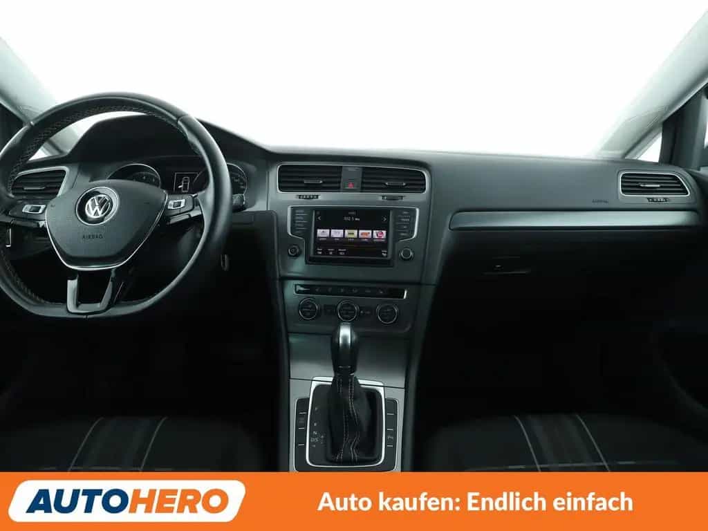 Volkswagen Golf VII 1.2 TSI Lounge BMT Aut.*NAV*TEMPO*PDC* 02/2016-photo-11