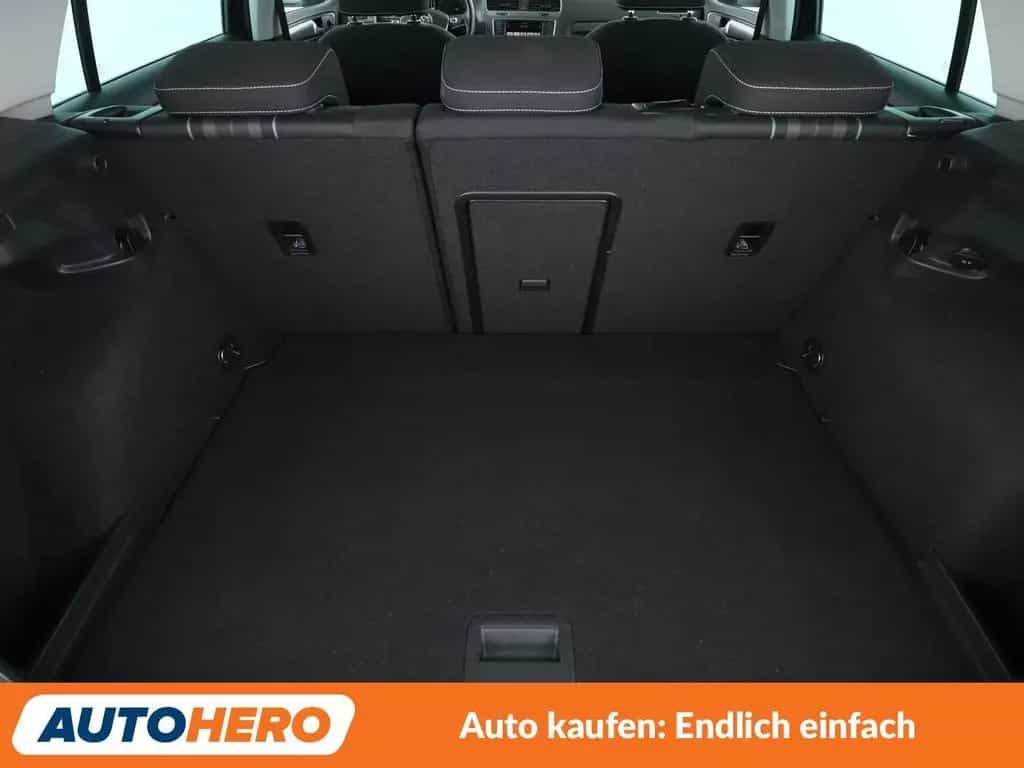 Volkswagen Golf VII 1.2 TSI Lounge BMT Aut.*NAV*TEMPO*PDC* 02/2016-photo-17