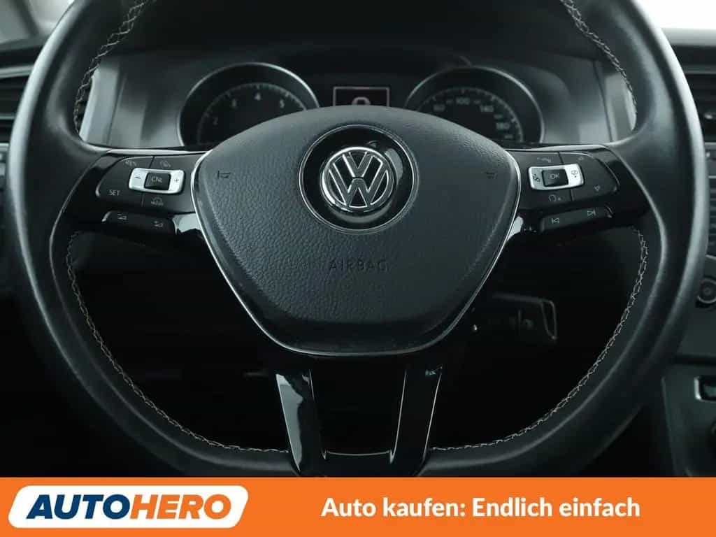Volkswagen Golf VII 1.2 TSI Lounge BMT Aut.*NAV*TEMPO*PDC* 02/2016-photo-18