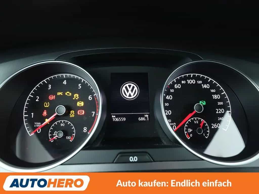 Volkswagen Golf VII 1.2 TSI Lounge BMT Aut.*NAV*TEMPO*PDC* 02/2016-photo-19