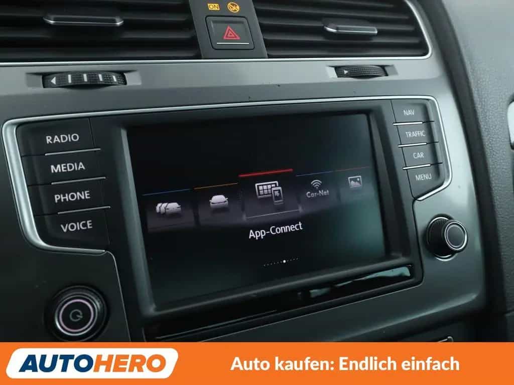 Volkswagen Golf VII 1.2 TSI Lounge BMT Aut.*NAV*TEMPO*PDC* 02/2016-photo-21