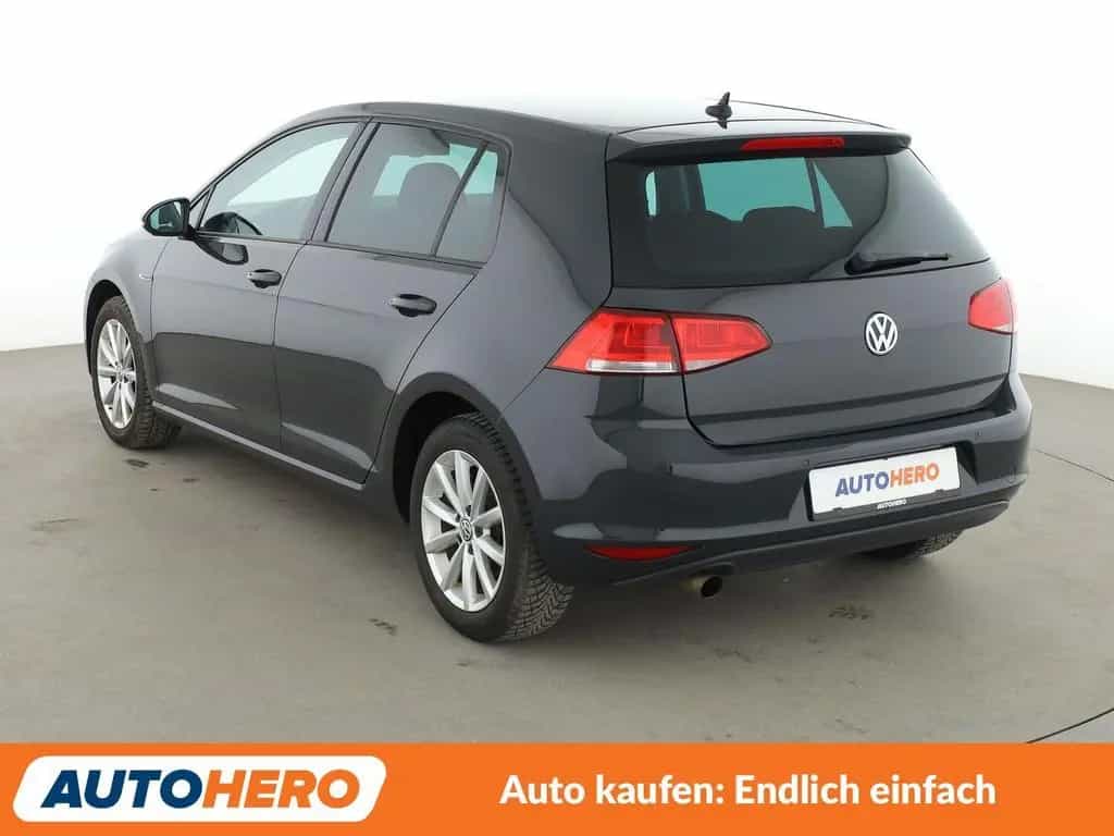 Volkswagen Golf VII 1.2 TSI Lounge BMT Aut.*NAV*TEMPO*PDC* 02/2016-photo-3