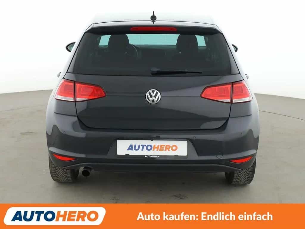 Volkswagen Golf VII 1.2 TSI Lounge BMT Aut.*NAV*TEMPO*PDC* 02/2016-photo-4
