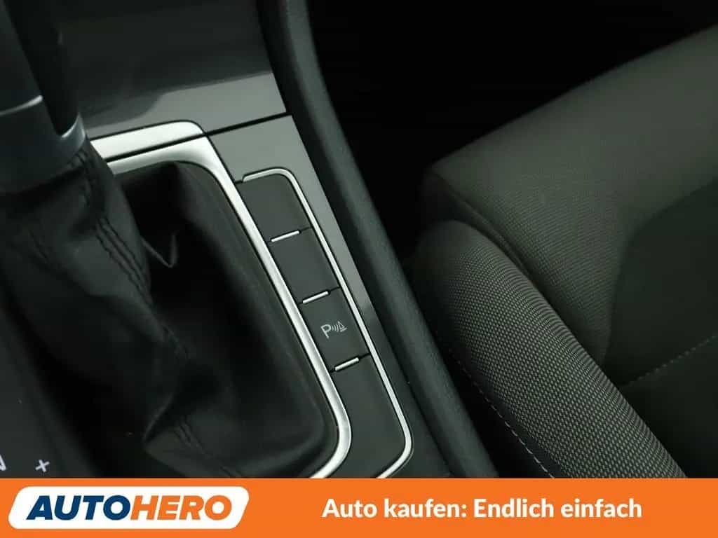Volkswagen Golf VII 1.0 TSI Comfortline BM Aut.*APP*NAVI* 05/2017-photo-24