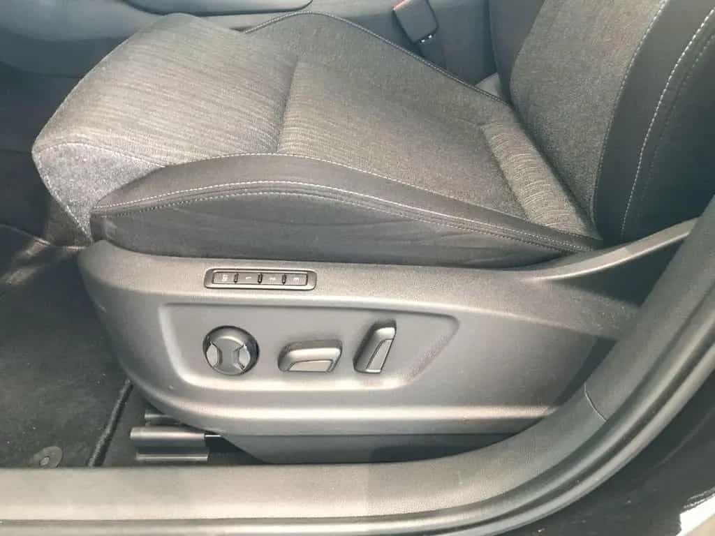 Skoda Karoq Style 4x4 / Rückfahrkamera/ ACC/Memory/AHK 03/2018-photo-19