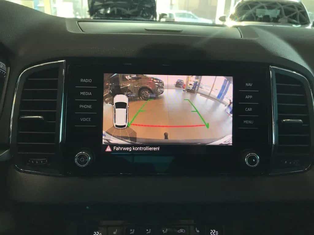 Skoda Karoq Style 4x4 / Rückfahrkamera/ ACC/Memory/AHK 03/2018-photo-21