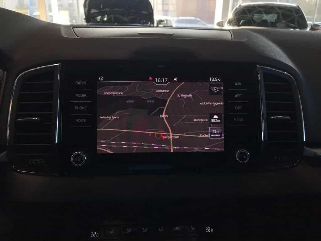 Skoda Karoq Style 4x4 / Rückfahrkamera/ ACC/Memory/AHK 03/2018-photo-23