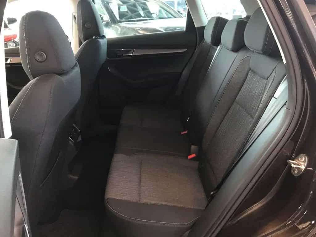 Skoda Karoq Style 4x4 / Rückfahrkamera/ ACC/Memory/AHK 03/2018-photo-5