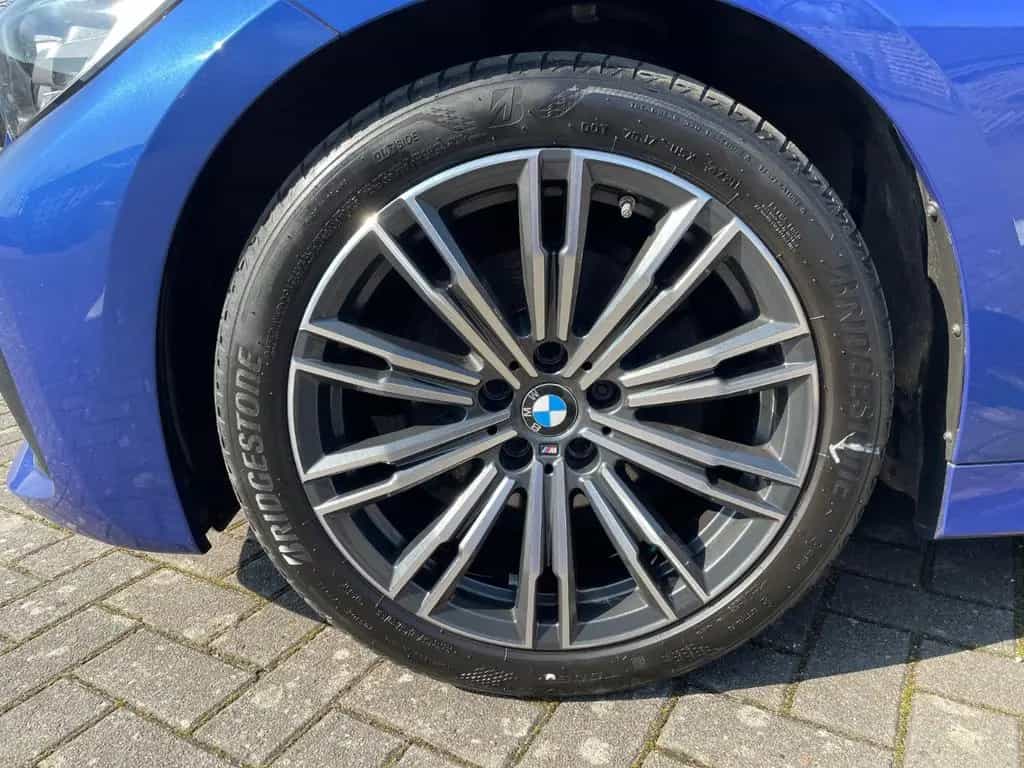 BMW 320 d Touring M-Sport LiveCockp.Pro Hifi LKHZ So 04/2022-photo-12