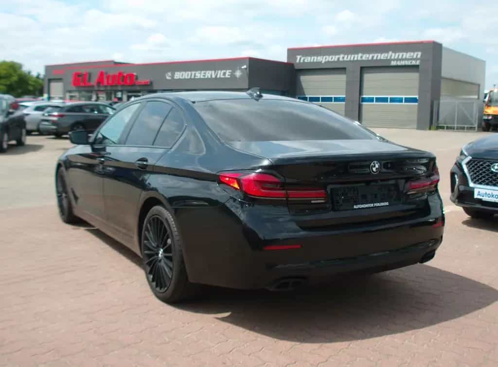 BMW 520 d.Vollleder.LED.Kamera.Shadowline 03/2021-photo-4