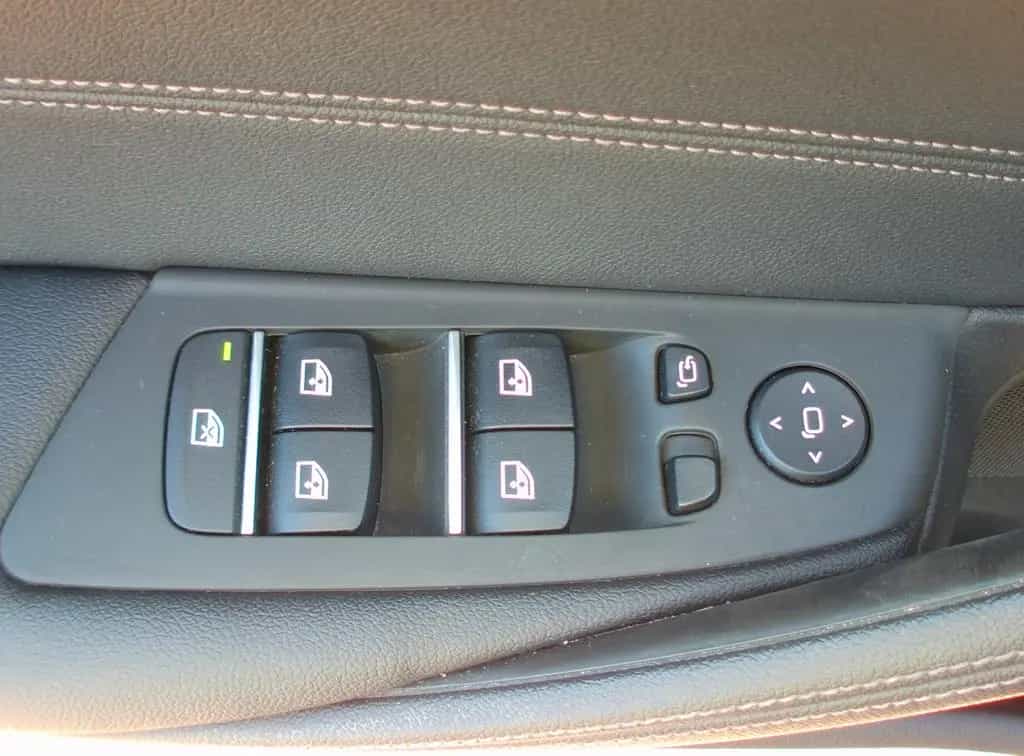 BMW 520 d.Vollleder.LED.Kamera.Shadowline 03/2021-photo-9