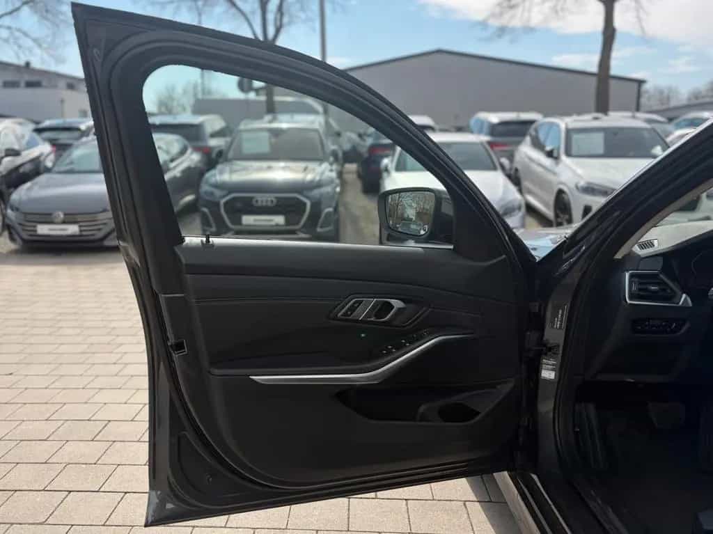 BMW 320 d Lim. xDrive ACC HeadUp Lane Laserlicht ViCo 08/2021-photo-12