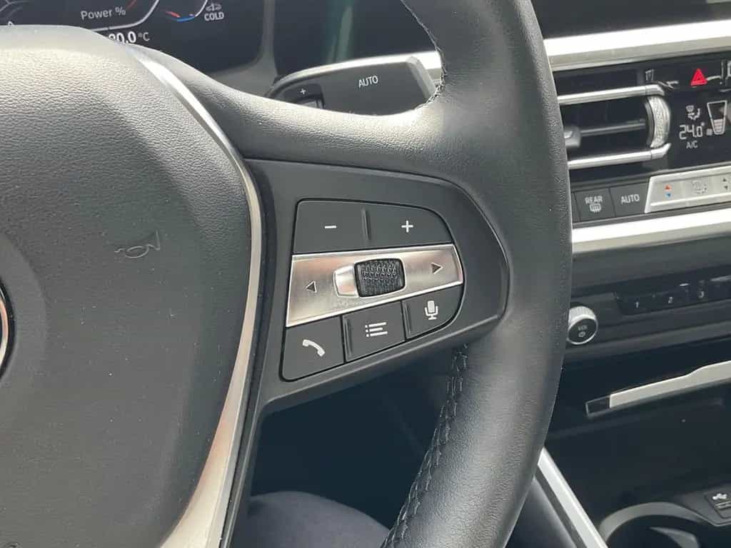 BMW 320 d Lim. xDrive ACC HeadUp Lane Laserlicht ViCo 08/2021-photo-17