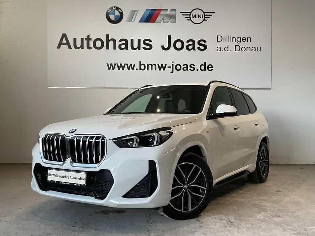 BMW X1 sDrive18d SAV M Sportpaket DAB LED AHK Shz 03/2023-photo-0