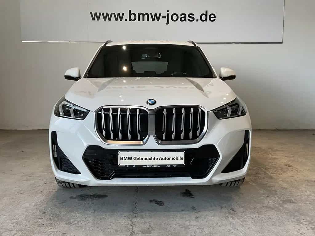 BMW X1 sDrive18d SAV M Sportpaket DAB LED AHK Shz 03/2023-photo-1
