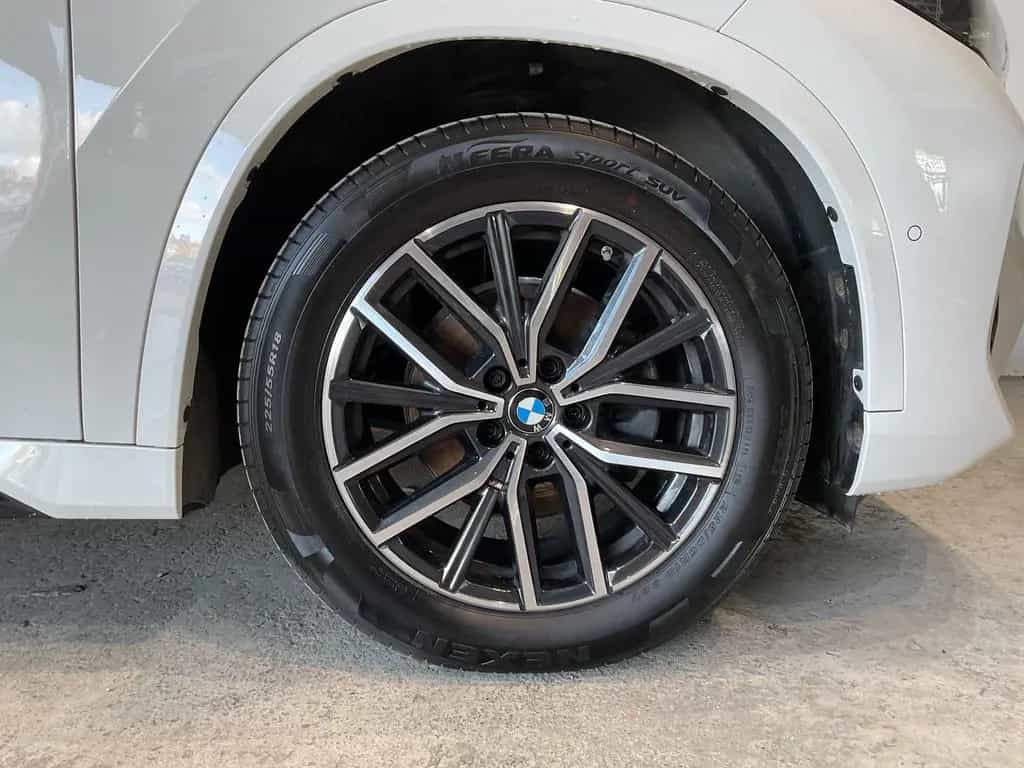 BMW X1 sDrive18d SAV M Sportpaket DAB LED AHK Shz 03/2023-photo-11