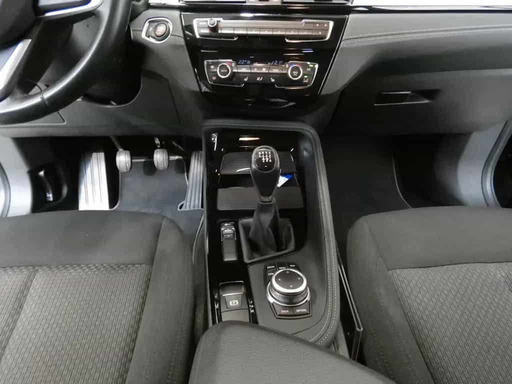 BMW X2 sDrive 18 i Advantage*Navi*HUD*Parktronic 04/2020-photo-17