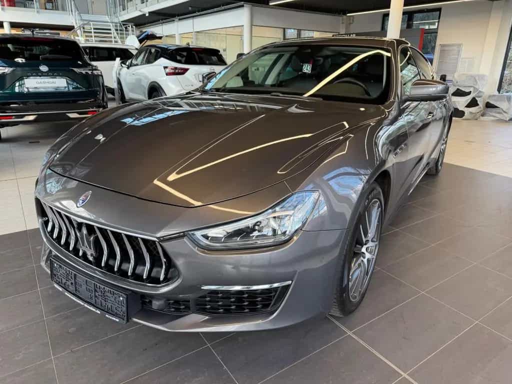Maserati Ghibli 3.0 V6 GranLusso LED+Navi+SHZ+2xKlima+PDC 05/2018-photo-1