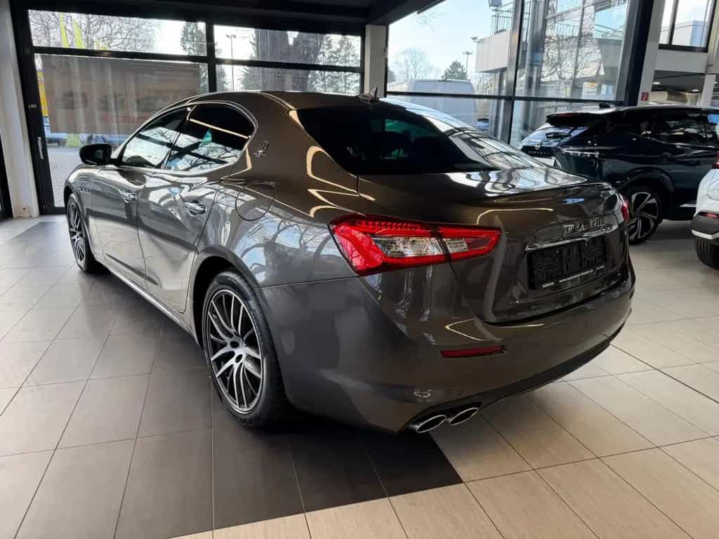 Maserati Ghibli 3.0 V6 GranLusso LED+Navi+SHZ+2xKlima+PDC 05/2018-photo-10