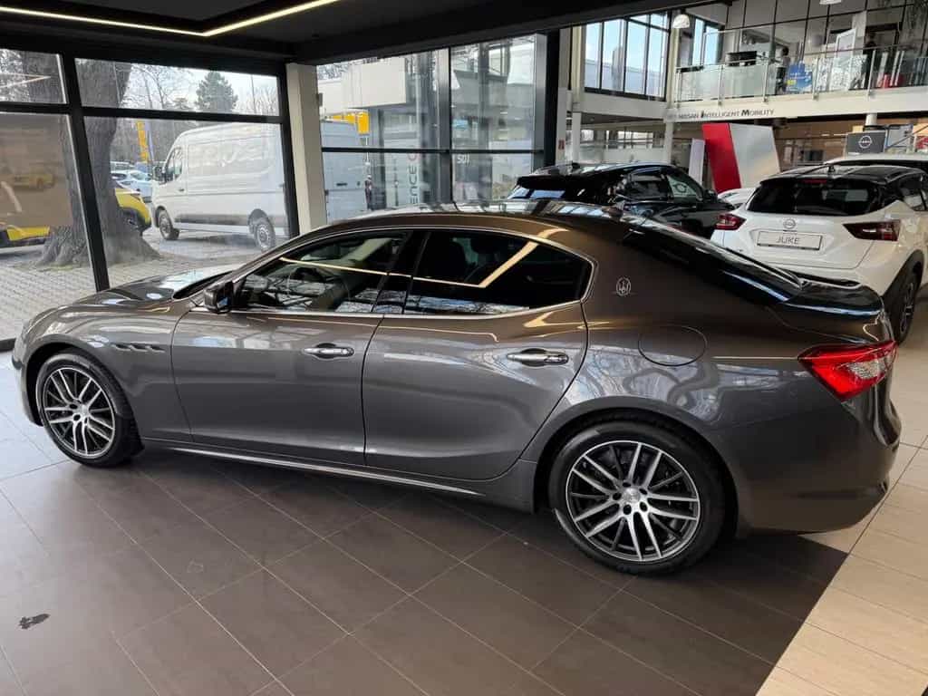 Maserati Ghibli 3.0 V6 GranLusso LED+Navi+SHZ+2xKlima+PDC 05/2018-photo-11