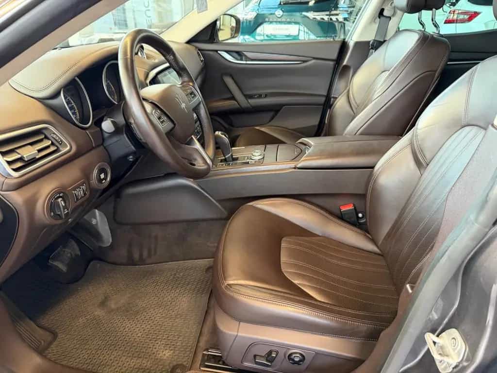 Maserati Ghibli 3.0 V6 GranLusso LED+Navi+SHZ+2xKlima+PDC 05/2018-photo-12