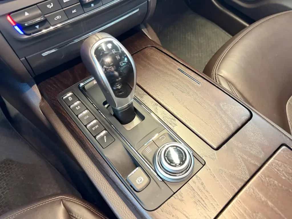 Maserati Ghibli 3.0 V6 GranLusso LED+Navi+SHZ+2xKlima+PDC 05/2018-photo-19